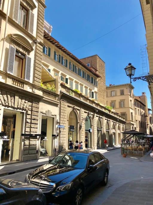 Next To The Duomo Of Florence, Raffaello, With Private Patio Apartment *