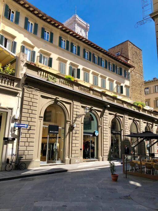 Next To The Duomo Of Florence, Raffaello, With Private Patio Florence